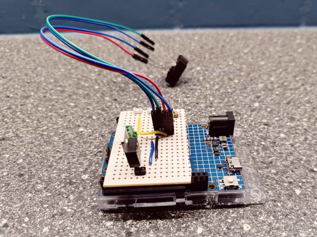 Circuit board place onto my Arduino