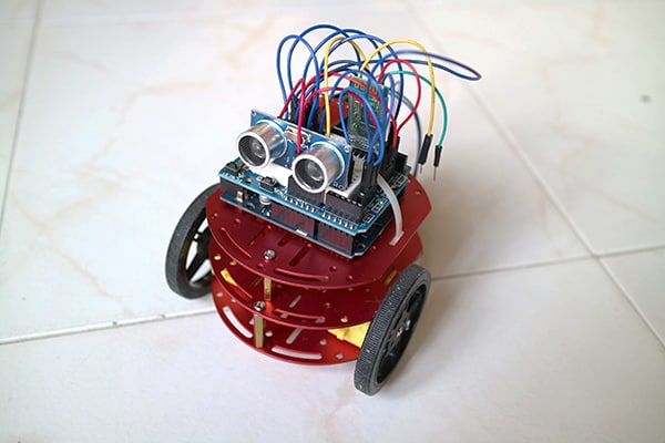 The assembled arduino robot